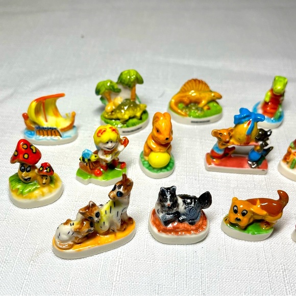 French FEVE figurines, porcelain. King Cakes. Collectibles. Vintage hand-painted - Picture 1 of 7